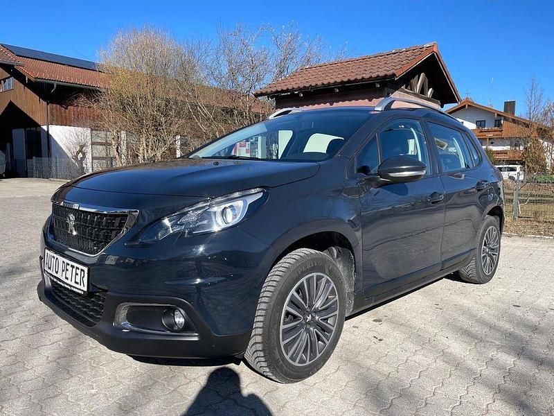 Grau Gebraucht 2017 Peugeot 2008 Active SUV | 6.490 € (Fairer Preis) - Bild 1/4