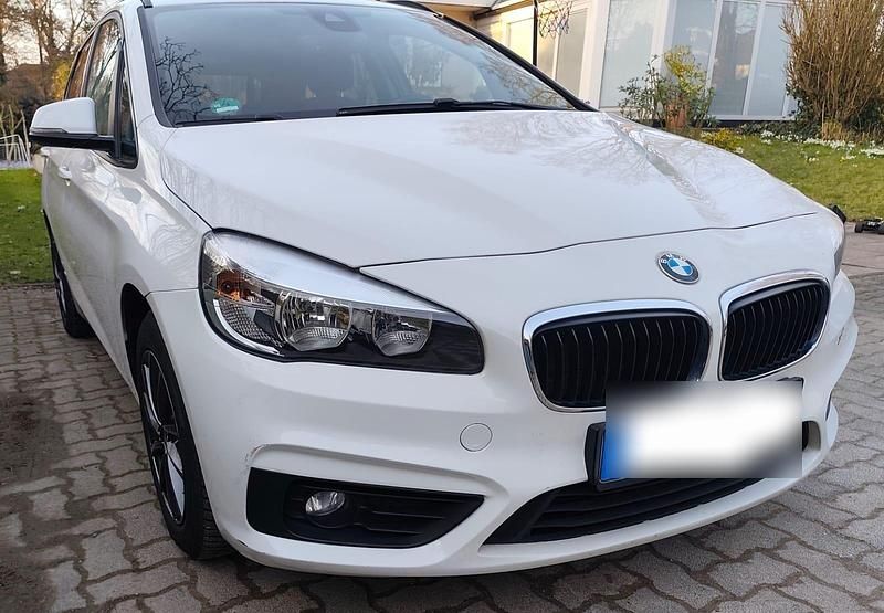 Gebraucht BMW 216 116 PS (85 kW) 2017 Weiß Van / Kleinbus