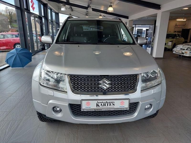 Gebraucht Suzuki Grand Vitara 129 PS (94 kW) 2012 Silber SUV