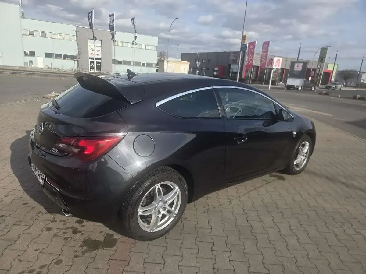Gebraucht Opel Astra GTC OPC 200 PS (147 kW) 2015 Schwarz Coupé