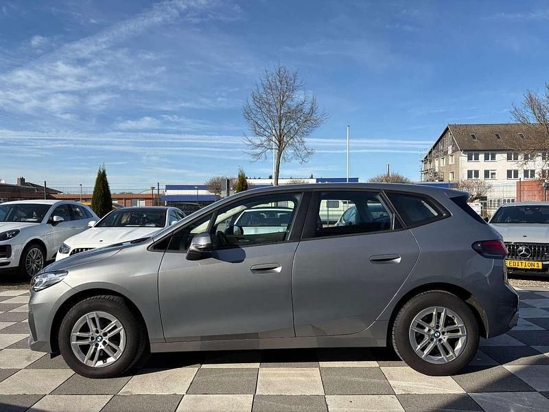 Gebraucht BMW 218 150 PS (110 kW) 2023 Skyscraper grau Van / Kleinbus