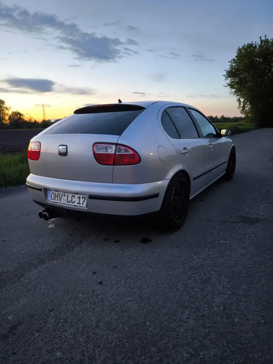 Używany Seat Leon 230 KM (169 kW) 2000 Srebrny Hatchback