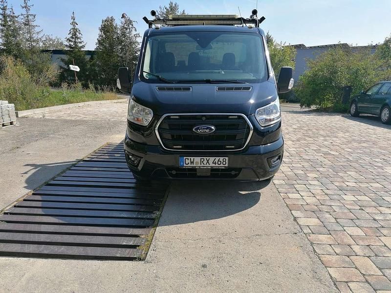 Obsidianschwarz metallic Gebraucht 2019 Ford Transit Trend Van / Kleinbus | 38.000 € - Bild 1/4