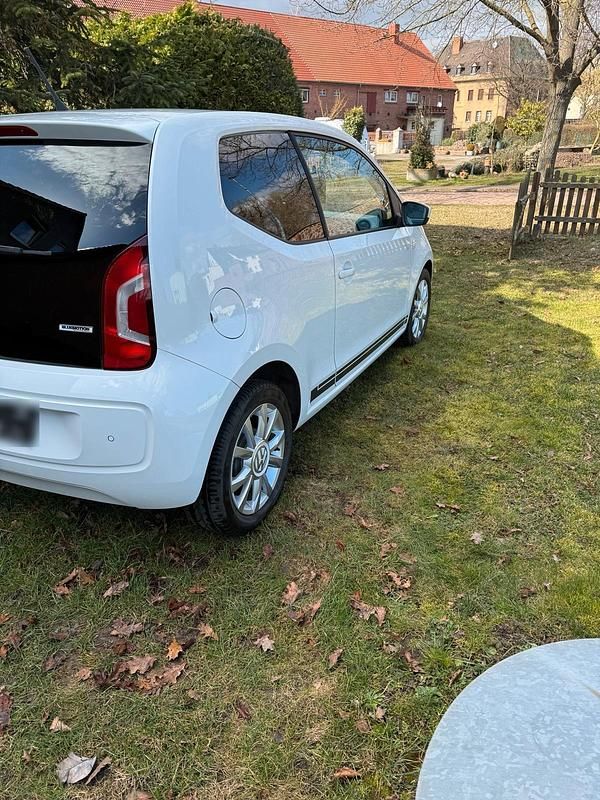Gebraucht VW up! 60 PS (44 kW) 2015 Weiß Kleinwagen
