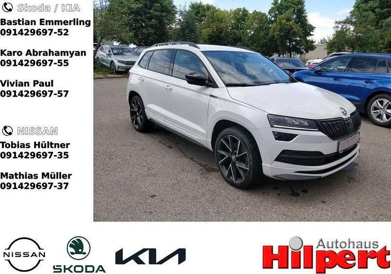 Moonweiss metallic (metallic) Gebraucht 2021 Skoda Karoq SportLine SUV | 27.940 € (Fairer Preis) - Bild 1/4