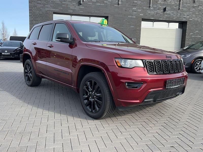 Rot Gebraucht 2018 Jeep Grand Cherokee SUV | 14.999 € - Bild 1/4