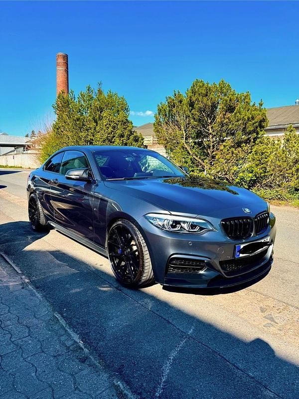 Grau Gebraucht 2019 BMW M240 M Sport Coupé | 34.499 € - Bild 1/4