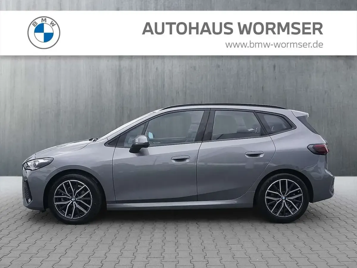 Gebraucht BMW 220 Active Tourer Comfort Edition 170 PS (125 kW) 2025 Grau Van / Kleinbus