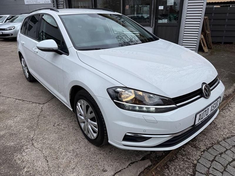 Gebraucht VW Golf VII United 150 PS (110 kW) 2020 Weiß Kombi