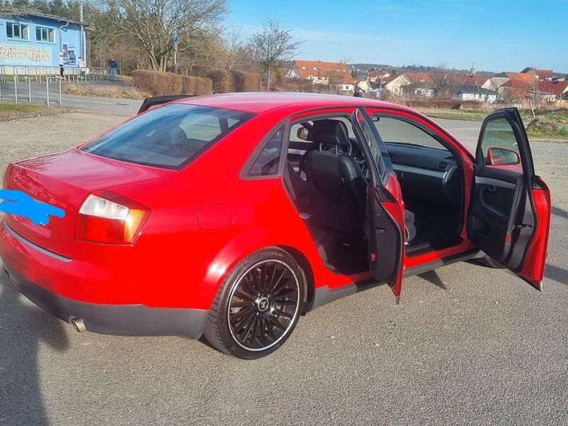 Gebraucht Audi A4 Performance 163 PS (119 kW) 2002 Rot Limousine