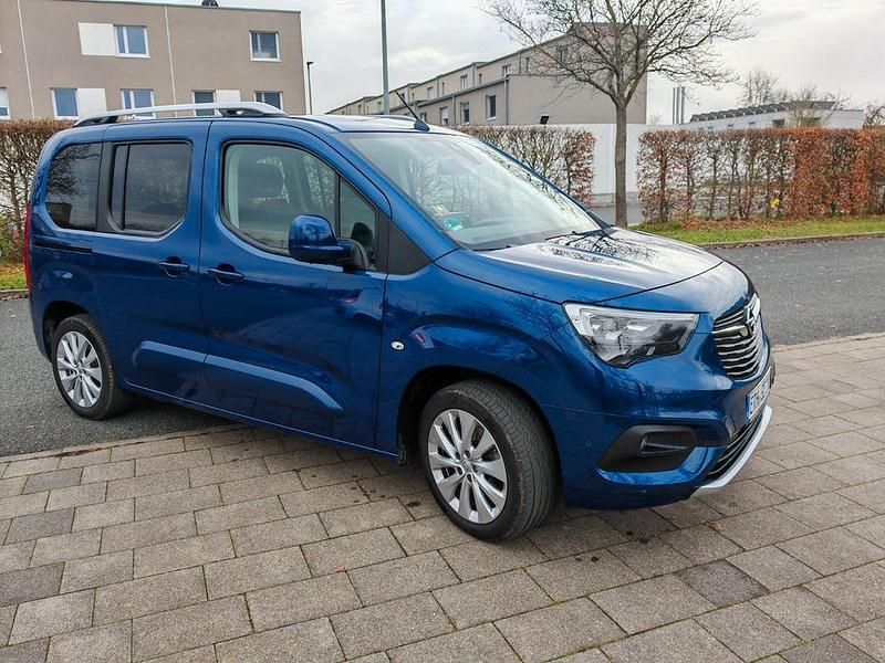 Blau Gebraucht 2019 Opel Combo Life Innovation Van / Kleinbus | 20.000 € (Guter Preis) - Bild 1/4