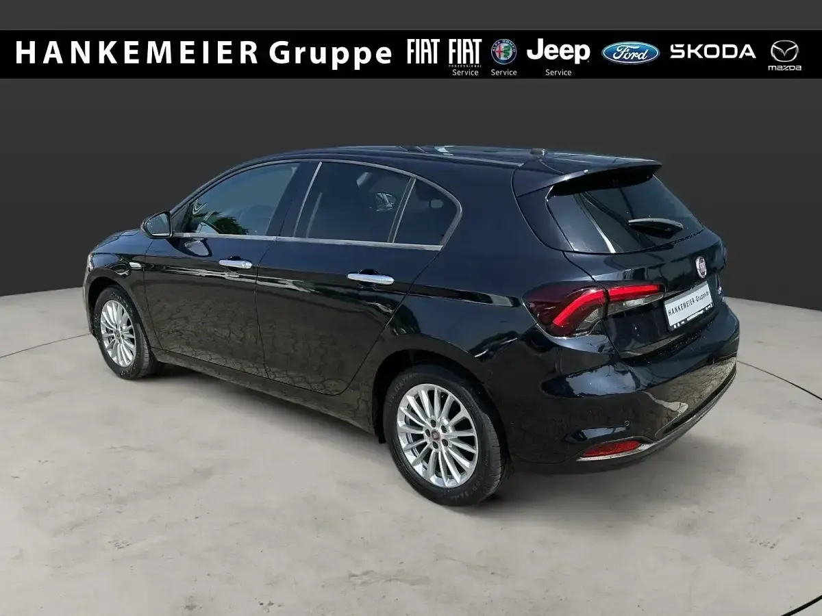 Gebraucht Fiat Tipo Life 101 PS (74 kW) 2021 Schwarz Limousine