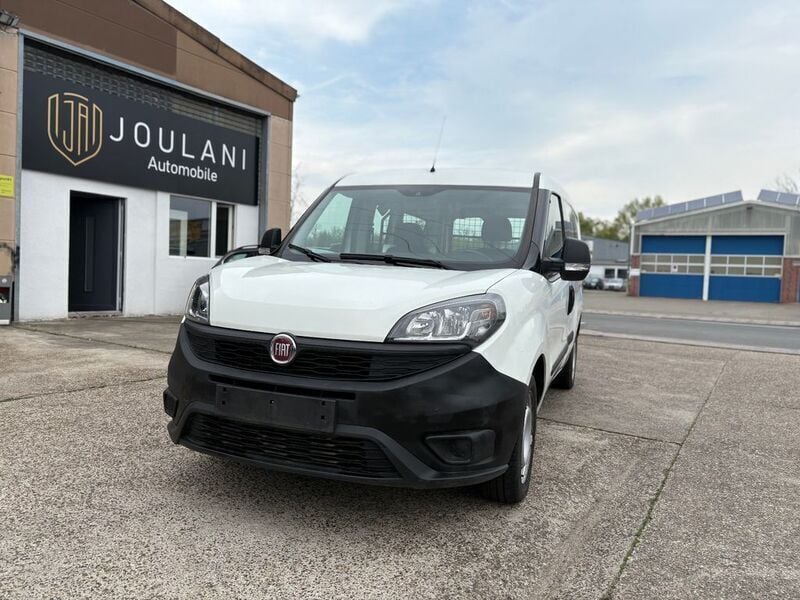 Weiß Gebraucht 2018 Fiat Doblò Basis Van / Kleinbus | 7.500 € (Superpreis) - Bild 1/4