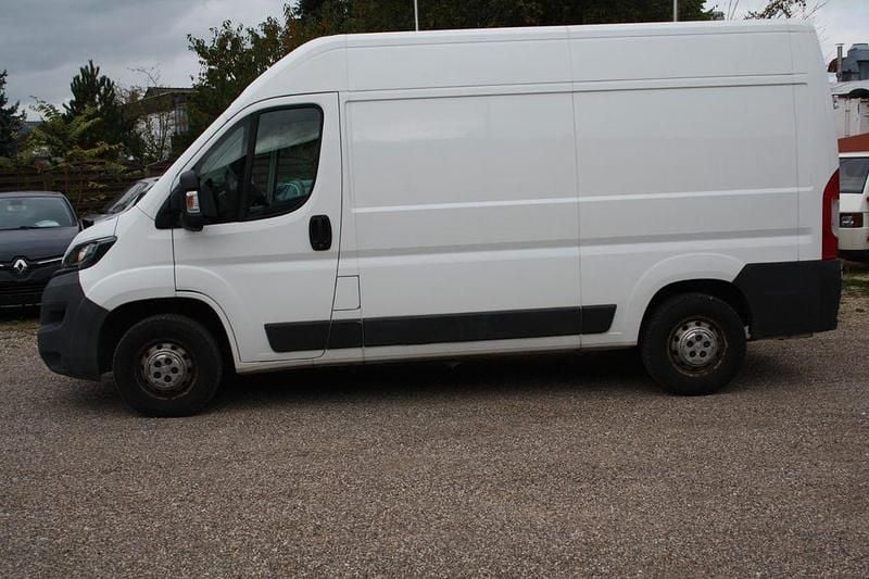 Weiß Gebraucht 2014 Peugeot Boxer Comfort plus Van | 12.450 € (Fairer Preis) - Bild 1/4