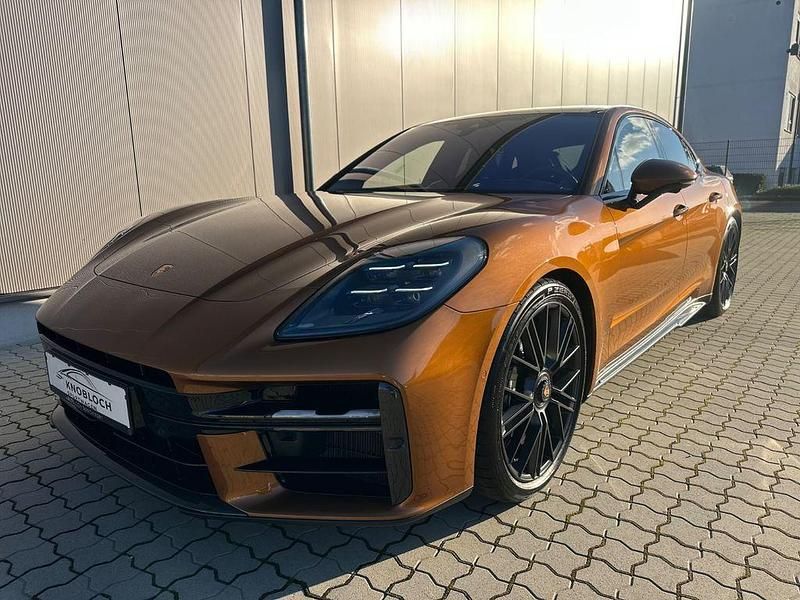 Gold Gebraucht 2024 Porsche Panamera GTS Limousine | 161.870 € - Bild 1/4