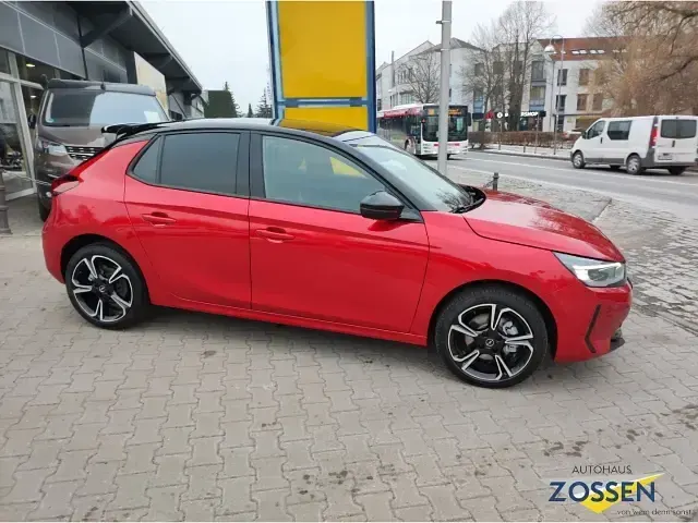 Usado Opel Corsa 101 HP (74 kW) 2026 Vermelho Sedan