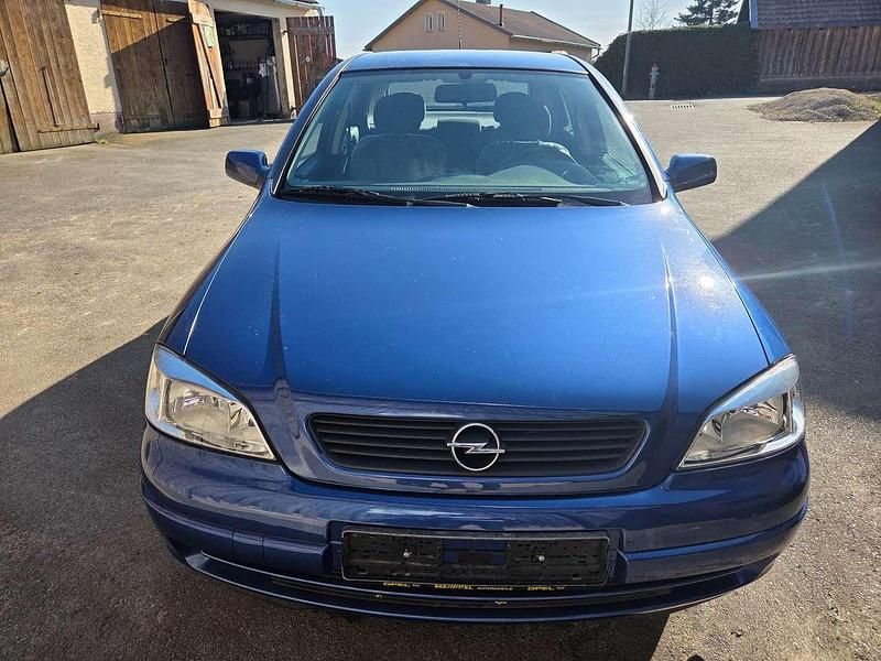 Gebraucht Opel Astra 84 PS (61 kW) 2002 Blau Limousine