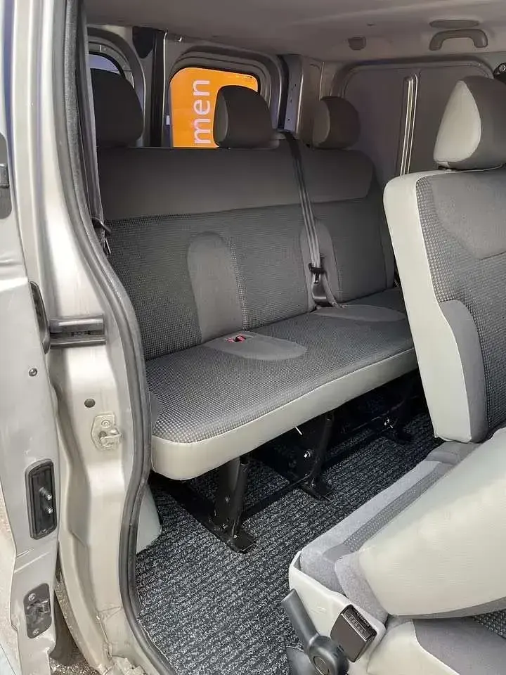 Gebraucht Opel Vivaro 114 PS (83 kW) 2008 Grau Van / Kleinbus