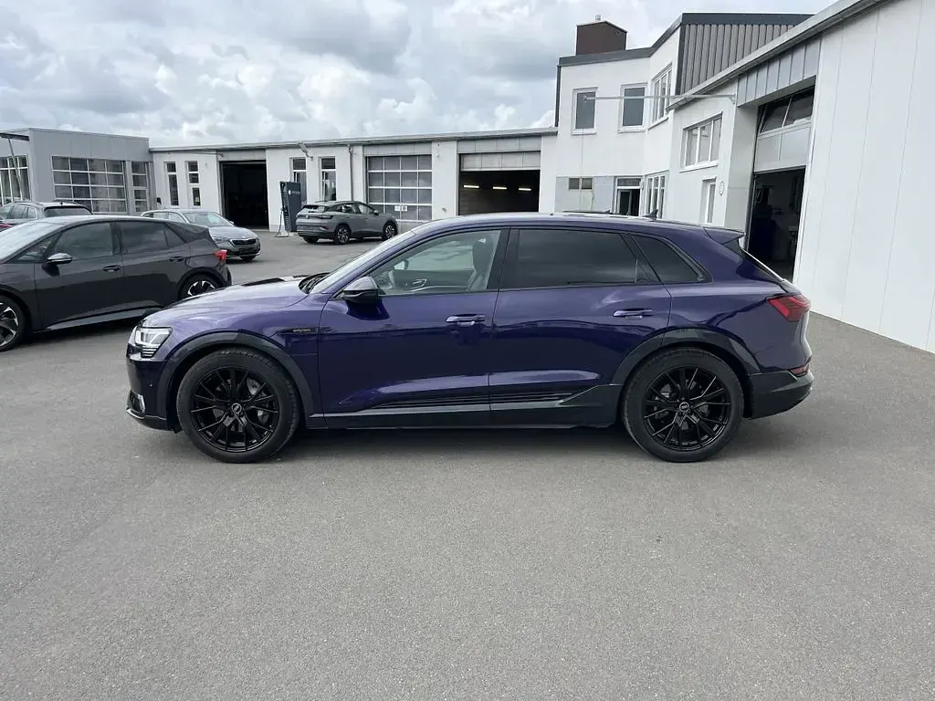 Gebraucht Audi e-tron S-Line 230 kW (313 PS) 2022 Violett SUV