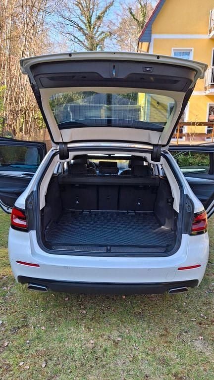 Gebraucht BMW 530 286 PS (210 kW) 2022 Weiß Kombi