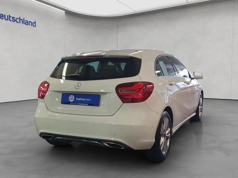 Gebraucht Mercedes A250 Urban 211 PS (155 kW) 2017 Weiß Limousine