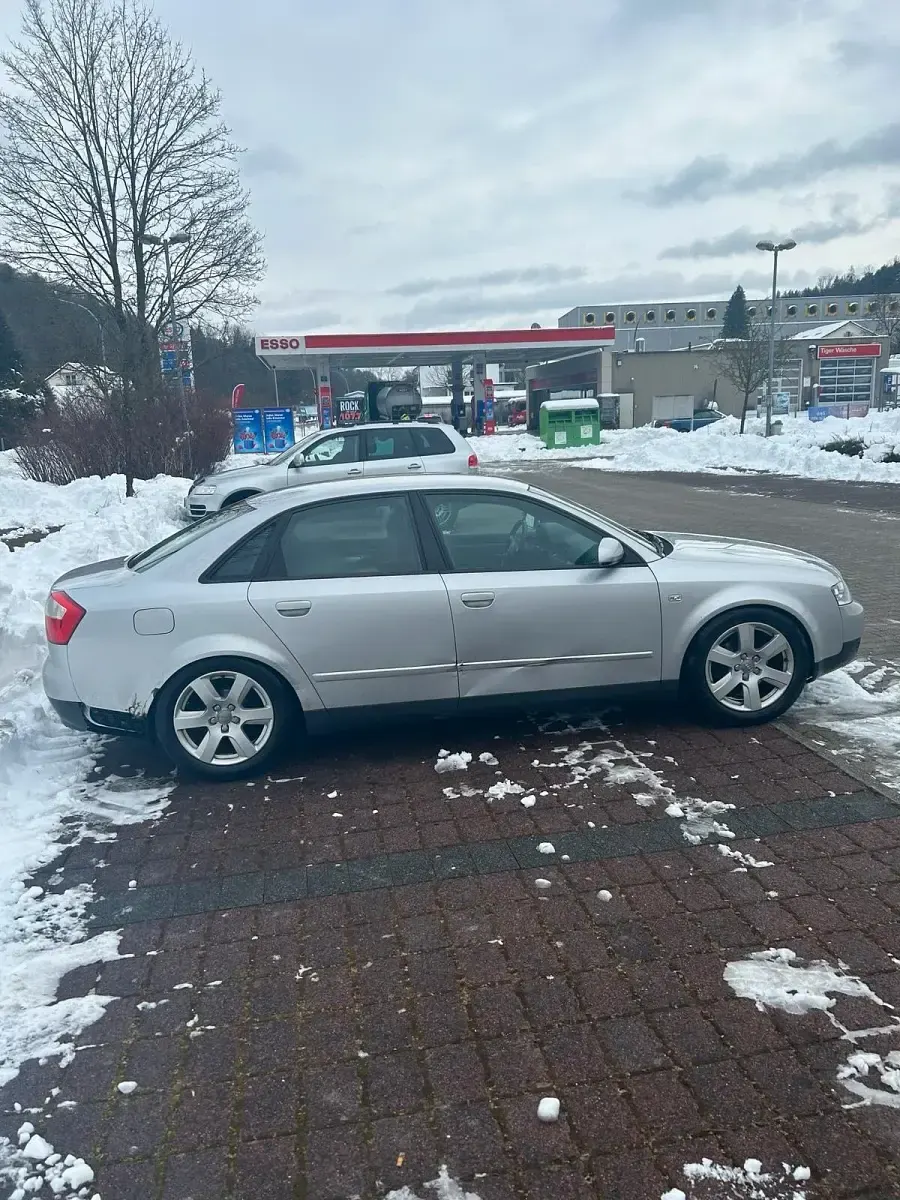 Gebraucht Audi A4 131 PS (96 kW) 2001 Grau Limousine