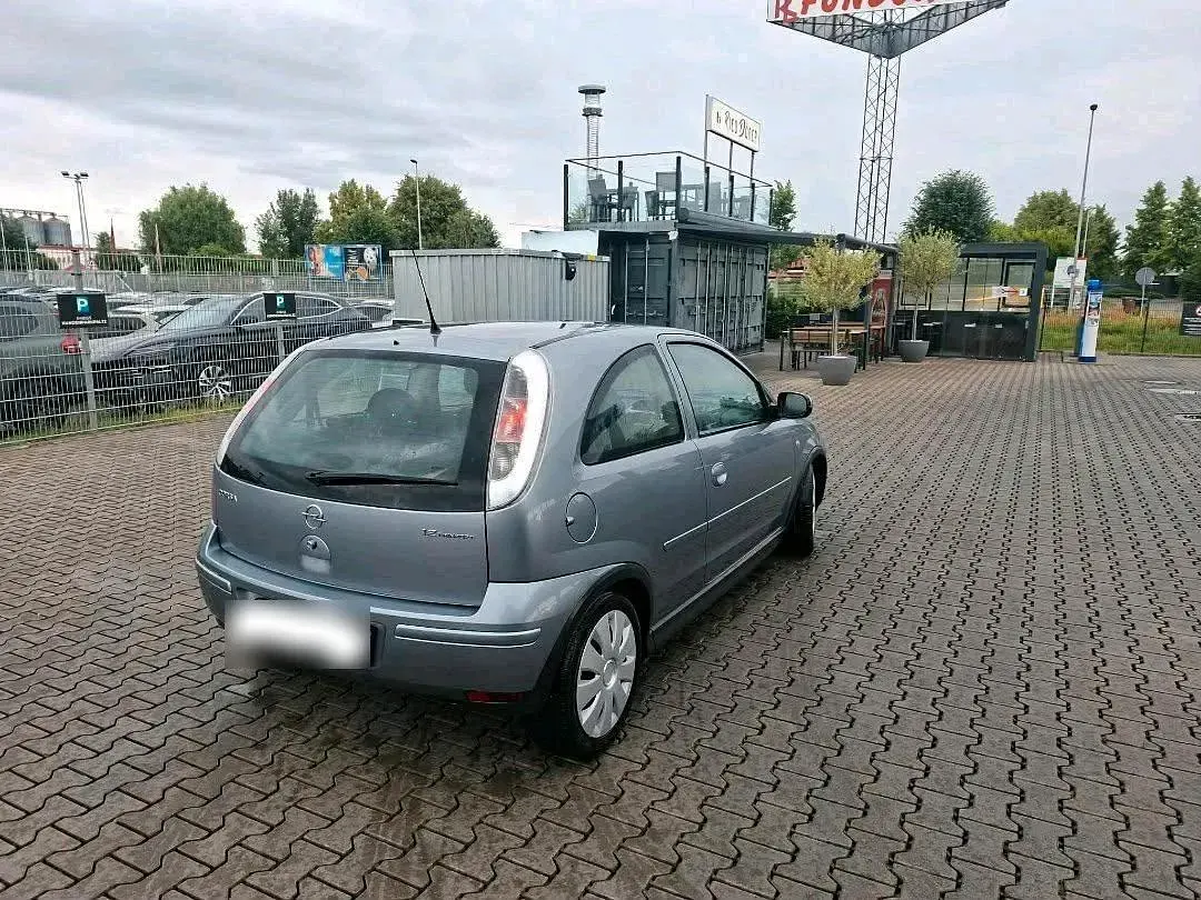 Gebraucht Opel Corsa 80 PS (58 kW) 2006 Andere farben Kleinwagen