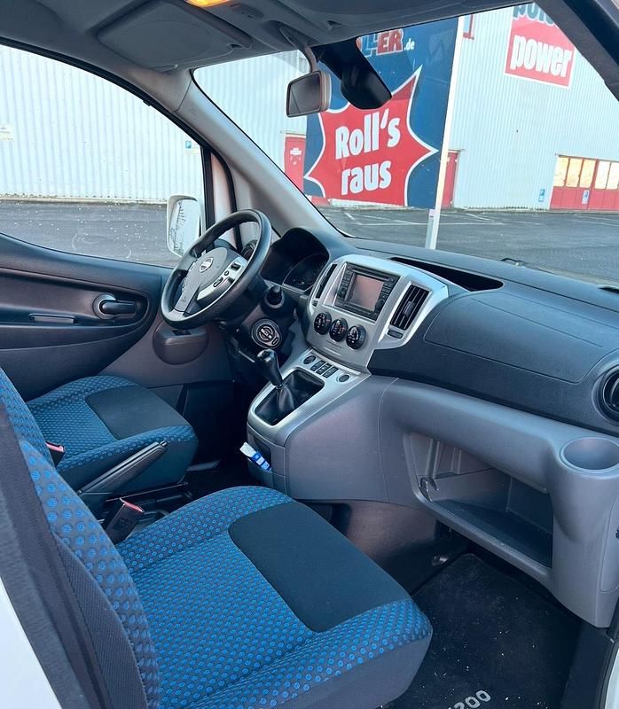 Gebraucht Nissan Evalia 110 PS (80 kW) 2015 Weiß Van / Kleinbus
