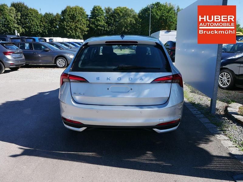 Neu Skoda Scala Selection 150 PS (110 kW) 2026 Brillantsilber metallic Kleinwagen
