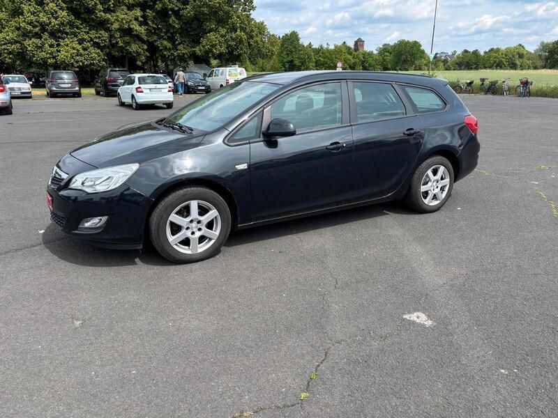 Schwarz Gebraucht 2012 Opel Astra Kombi | 4.000 € (Fairer Preis) - Bild 1/4