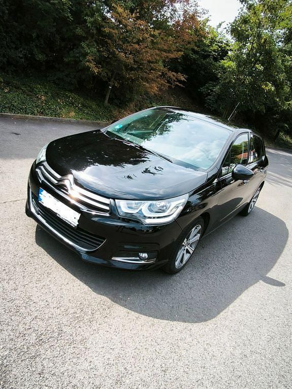 Schwarz Gebraucht 2017 Citroën C4 Shine Limousine | 11.000 € (Fairer Preis) - Bild 1/4