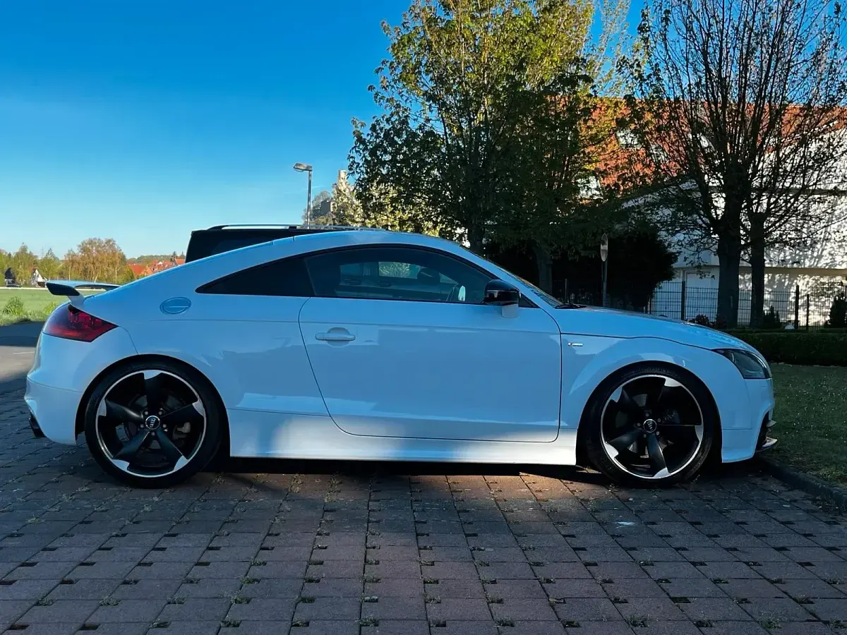 Używany Audi TT Competition 211 KM (155 kW) 2012 Biały Coupe