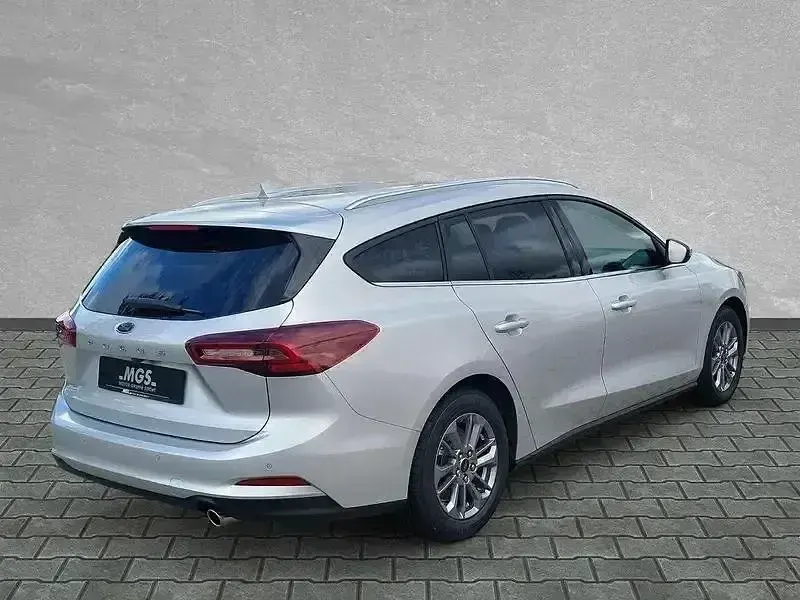 Nowe Ford Focus Titanium 2026 Srebrny