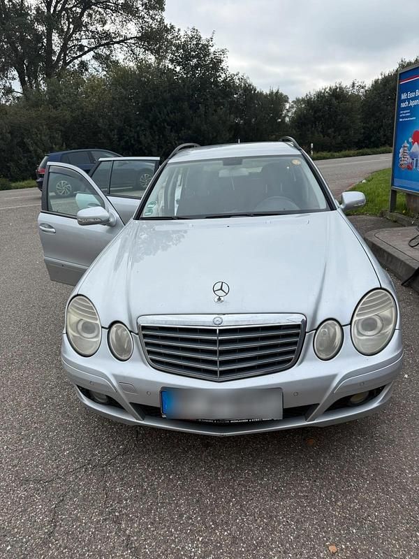Silber Gebraucht 2007 Mercedes E320 Kombi | 4.200 € (Guter Preis) - Bild 1/4