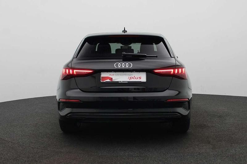 Second-hand Audi A3 Advanced 150 CP (110 kW) 2024 Negru Berlinǎ