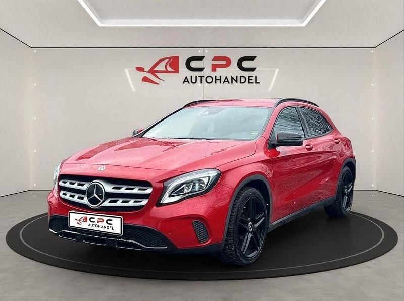 Gebraucht Mercedes GLA200 136 PS (100 kW) 2017 Rot SUV