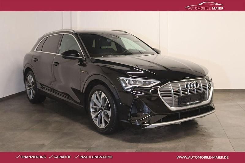 Brillantschwarz Gebraucht 2022 Audi e-tron S-Line SUV | 29.900 € (Superpreis) - Bild 1/4