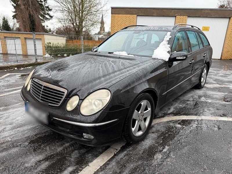 Gebraucht Mercedes E320 Avantgarde 272 PS (200 kW) 2003 Schwarz Kombi