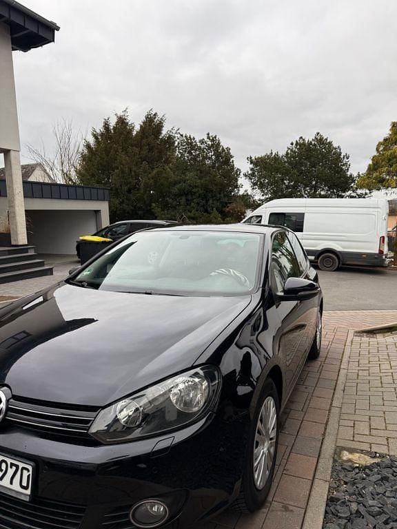 Gebraucht VW Golf VI Comfortline 105 PS (77 kW) 2010 Schwarz Kleinwagen