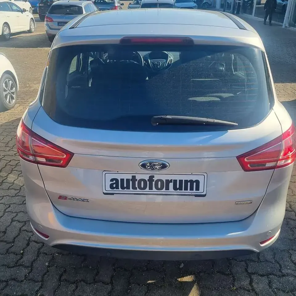 Usado Ford B-MAX SYNC Edition 101 HP (74 kW) 2017 Prateado Monovolume