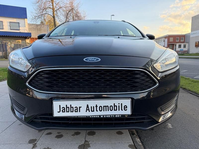Second-hand Ford Focus Trend 116 CP (85 kW) 2015 Negru Break