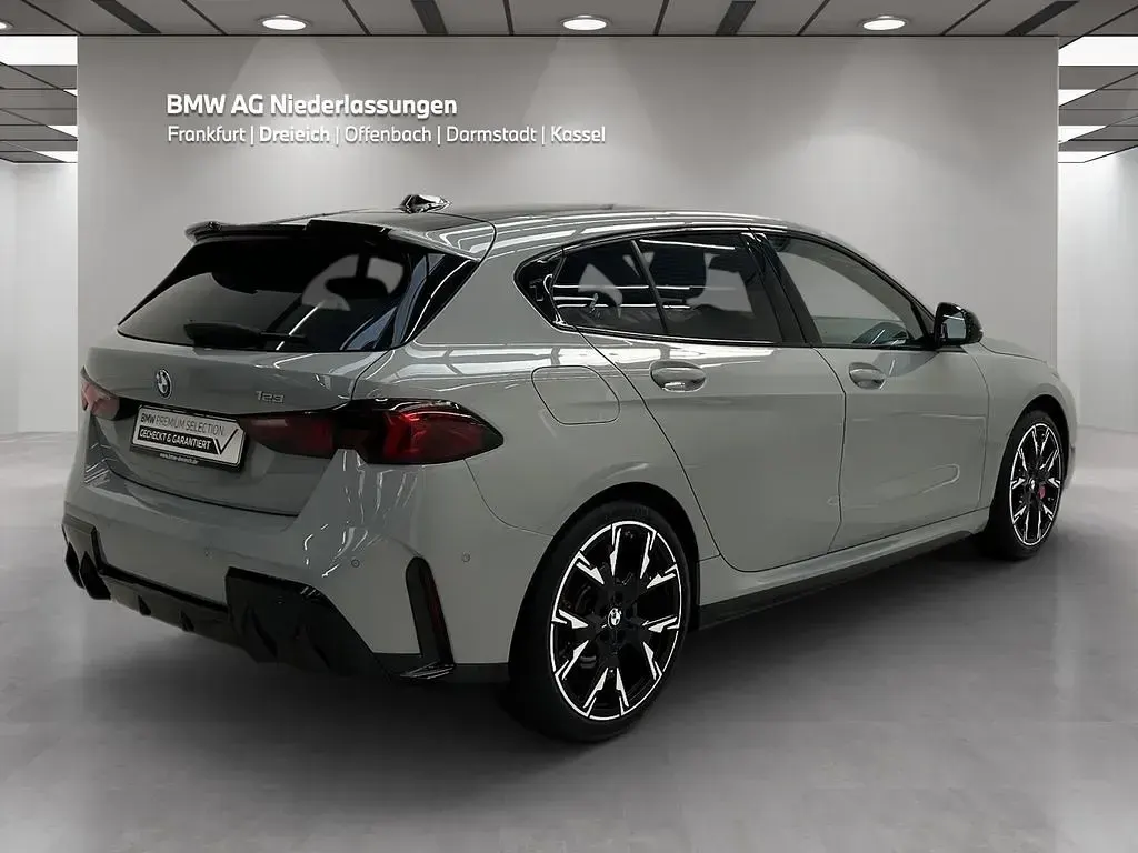 Gebraucht BMW 123 M Sport 204 PS (150 kW) 2025 Grau Kleinwagen