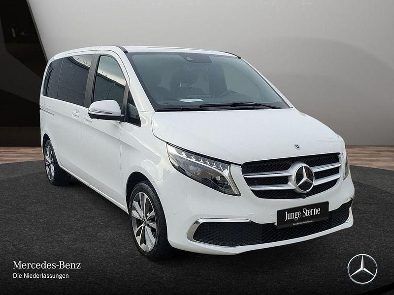 Gebraucht Mercedes V300 Avantgarde Edition 237 PS (174 kW) 2022 Weiß Van / Kleinbus