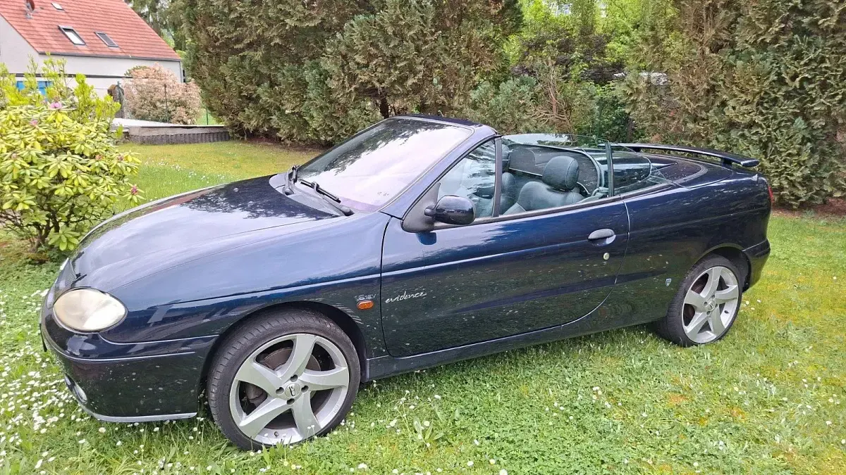 Gebraucht Renault Mégane Cabriolet 107 PS (78 kW) 2000 Blau Cabrio