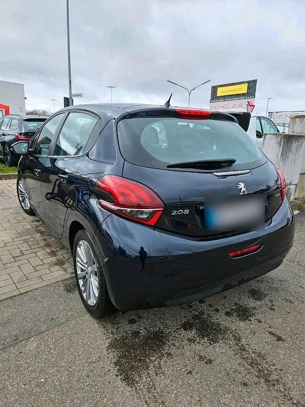 Gebraucht Peugeot 208 Allure 2017 Blau Kleinwagen
