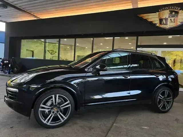 Second-hand Porsche Cayenne 245 CP (180 kW) 2012 Negru SUV