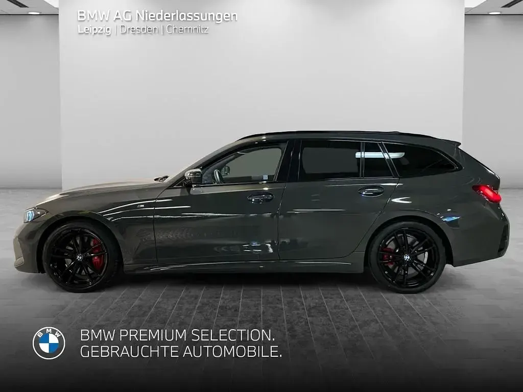 Gebraucht BMW 330 M Sport 245 PS (180 kW) 2023 Grau Kombi