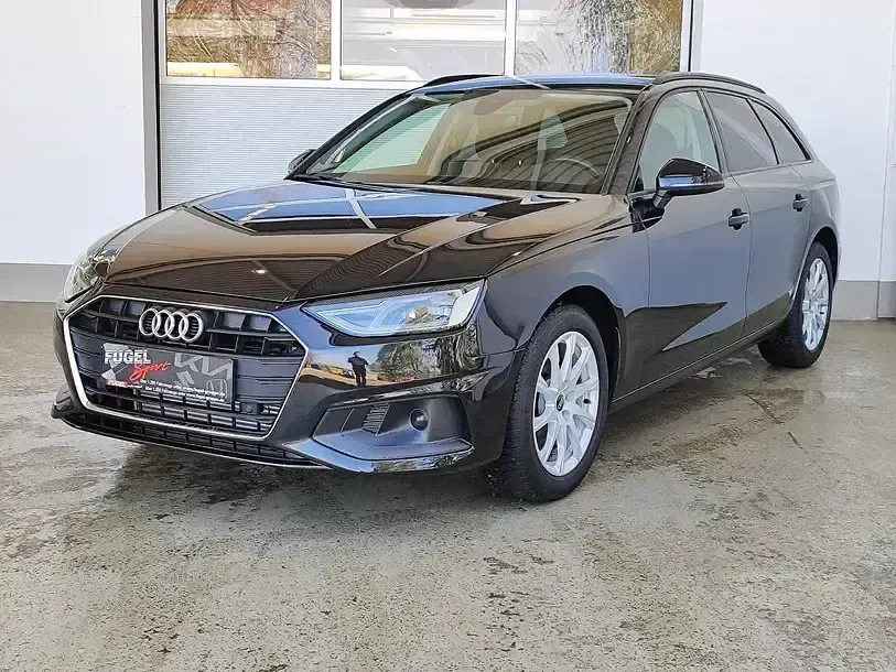 Gebraucht Audi A4 Comfort 190 PS (139 kW) 2022 Mythosschwarz metallic Kombi