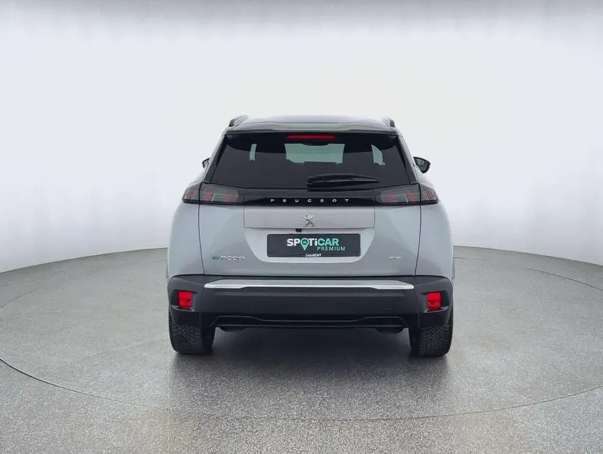 Gebraucht Peugeot e-2008 GT 100 kW (136 PS) 2023 Grau SUV