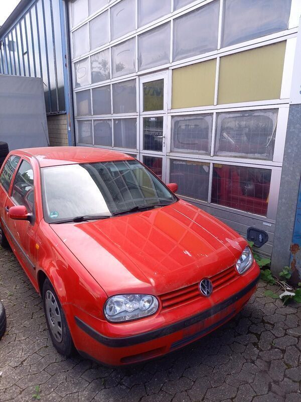 Second-hand VW Golf IV 1998 Roșu Hatchback